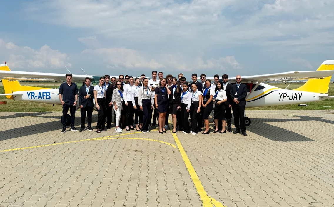 JETAV students in front of the YR-JAV aircraft